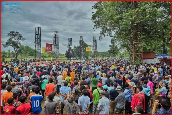 ประเพณีบุญบั้งไฟพนมไพร ประจำปี 2560